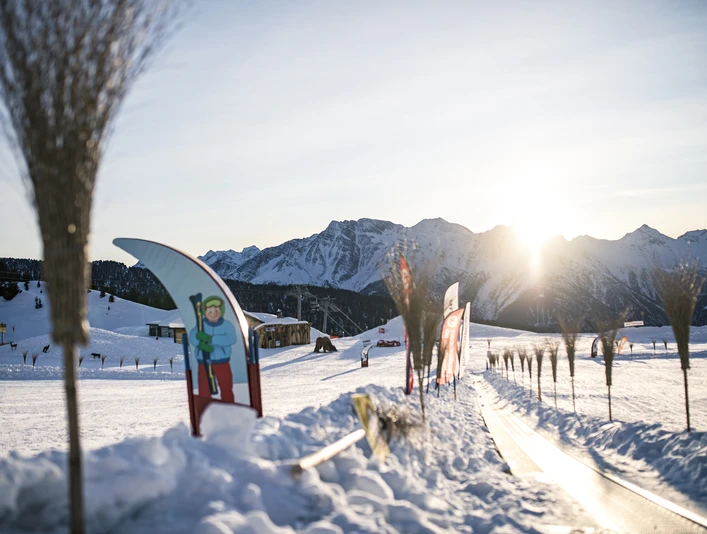 In Hexenland on the Belalp, children learn to ski in a playful way. Im Hexenland auf der Belalp lernen Kinder spielerisch Skifahren.In Hexenland on the Belalp, children learn to ski in a playful way.