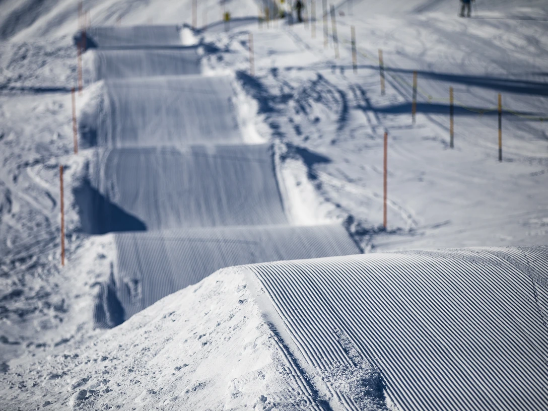 Die Wellenmulde bringt Abwechslung und ist für die gesamte Familie geeignet. Die Wellenmulde bringt Abwechslung und ist für die gesamte Familie geeignet.