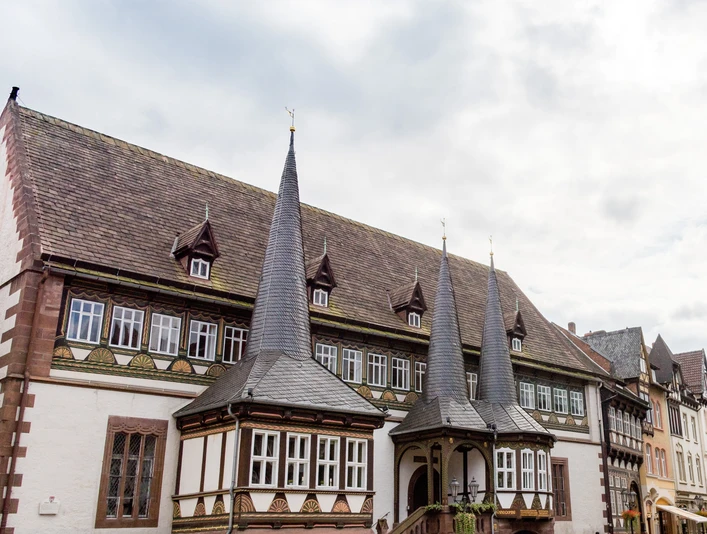 Altes Rathaus_schräg von der Seite Altes Rathaus_schräg von der SeiteOld Town Hall_diagonally from the sideDet gamle rådhus_diagonalt fra sidenOude stadhuis_diagonaal vanaf de zijkant