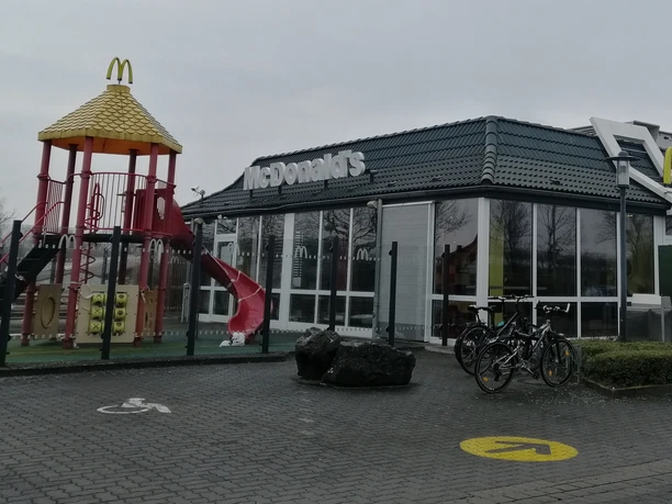 McDonalds-aussenansicht McDonalds-aussenansicht
