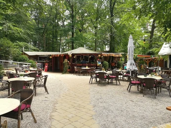 Unser Biergarten im Campingpark dav