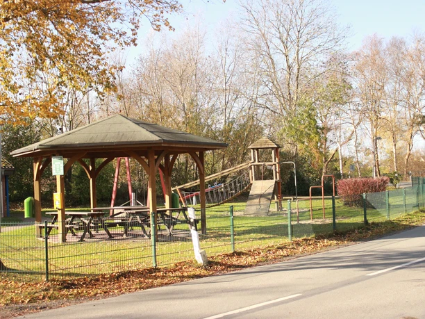 Grillplatz u. Spielplatz Oberndorf Bentwisch