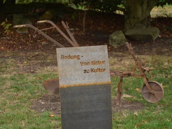 Infostation zum Thema Rodung