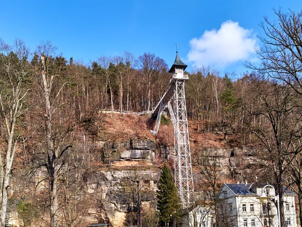 Der Aufzug zum Aussichtsturm in Bad Schandau
