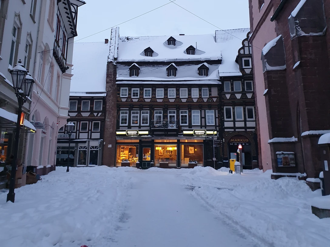 Mannamia - Bäckerei und Cafeterie_im Schnee mannamia-baeckerei-und-cafeterie-im-schnee