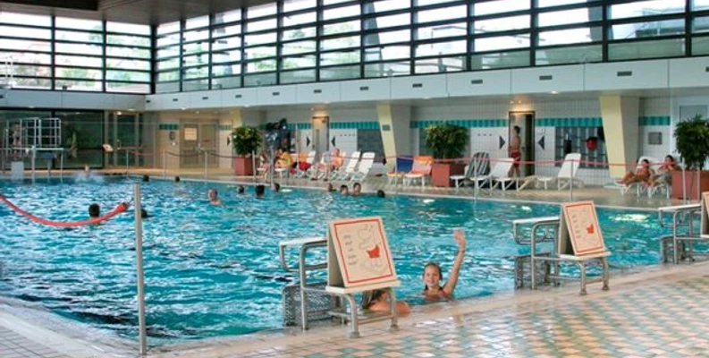 sehusa-schwimmbad-von-innen