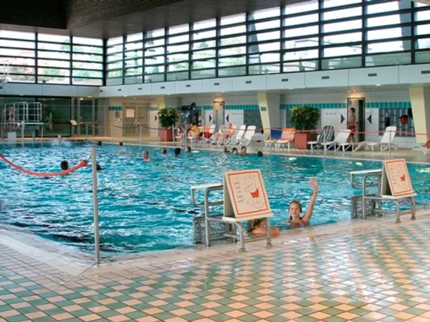 Sehusa Schwimmbad_von Innen sehusa-schwimmbad-von-innen