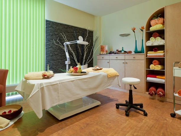 kosmetik ©mp moving-pictures gmbh, Nice Cosmetic Agentur UG.jpg