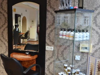 Friseur Haarstudio 1 Pflege Friseur Haarstudio 1 Pflege