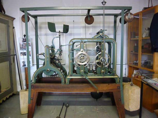 Heimatmuseum Salzderhelden_Uhrwerk aus St.Jakobi Restauration heimatmuseum-salzderhelden-uhrwerk-aus-st.jakobi-restauration