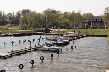 Olgahafen Blick auf Steg