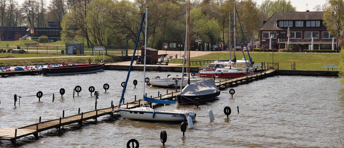 Olgahafen Blick auf Steg