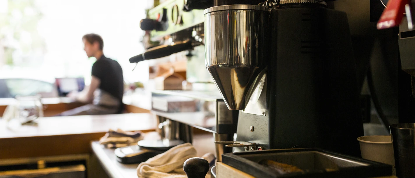 coffee-machine-in-coffee-shop-2DVYDPX.jpg Coffee machine in coffee shop