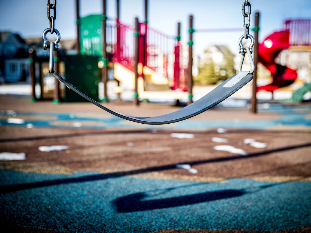 Spiel und Spass auf den Spielplätzen. Spiel und Spass auf den Spielplätzen.