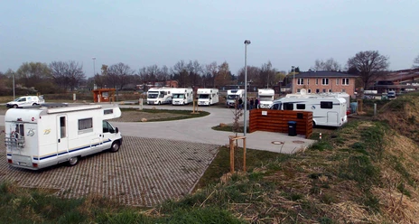 Wohnmobilstellplatz Adendorf Wohnmobilstellplatz Adendorf