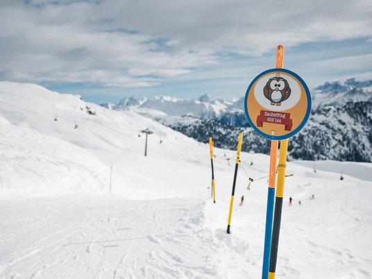 Kinderpiste Zauberring auf der Belalp. Kinderpiste Zauberring auf der Belalp.