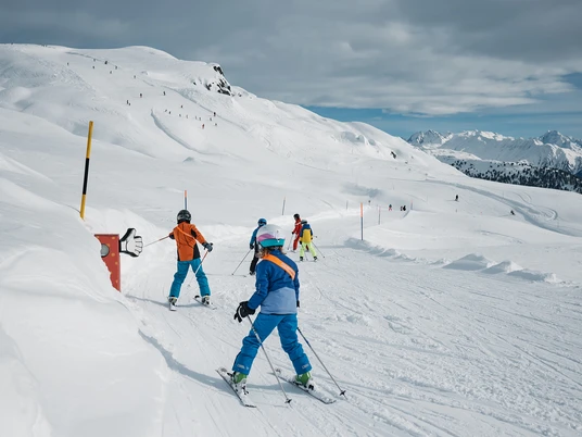 Kinderpiste Zauberring auf der Belalp. Kinderpiste Zauberring auf der Belalp.