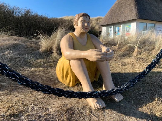 Alltagsmensch Dame in Gelb