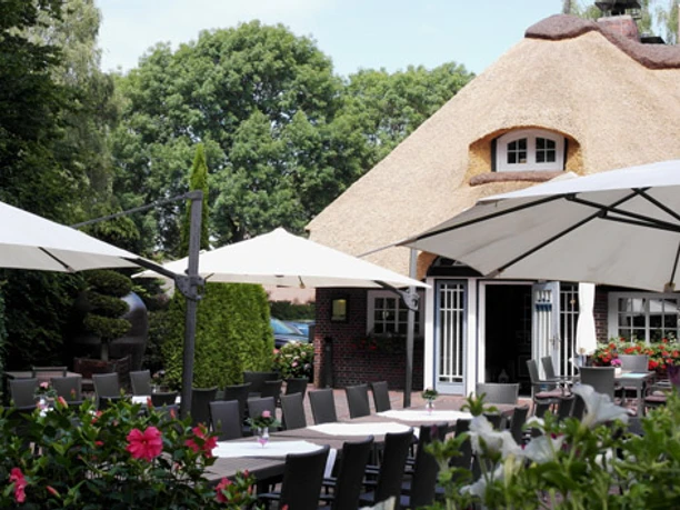 Terrasse 2 50x30_bearbeitet-1.jpg