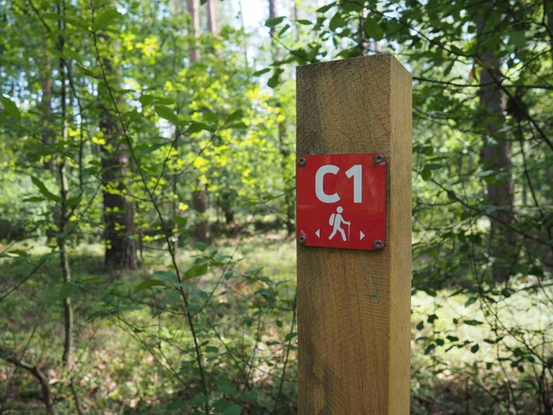 Signpost of the Altencelle circular route C1 Signpost of the Altencelle circular route C1