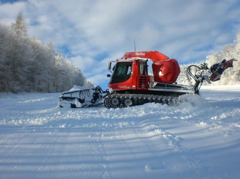 pistenwalze-sonnenlift-willingen.jpg