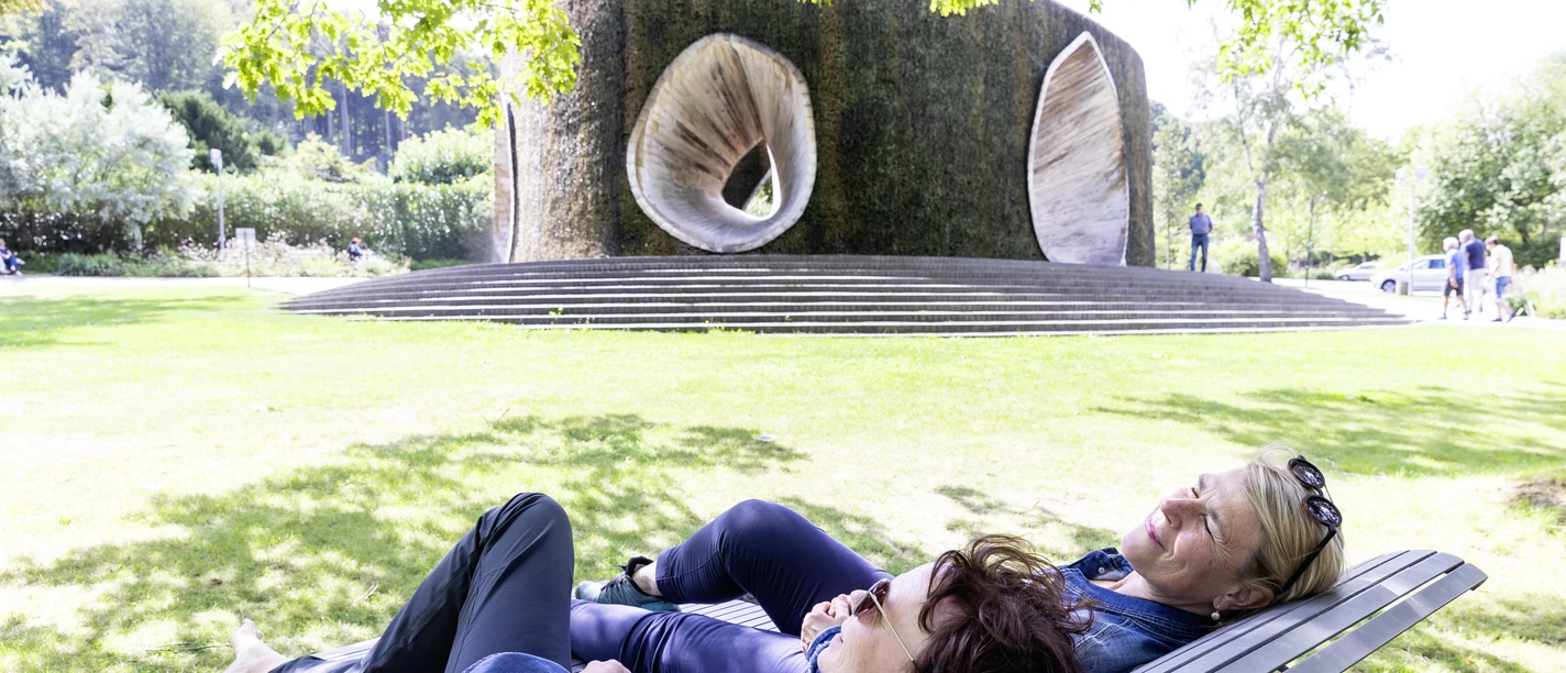 SoleArena in Bad Essen in het Osnabrücker Land De SoleArena in Bad Essen heeft een bijzondere ronde vorm en is van buiten bekleed met sleedoorn waar het zoute water langs druppelt