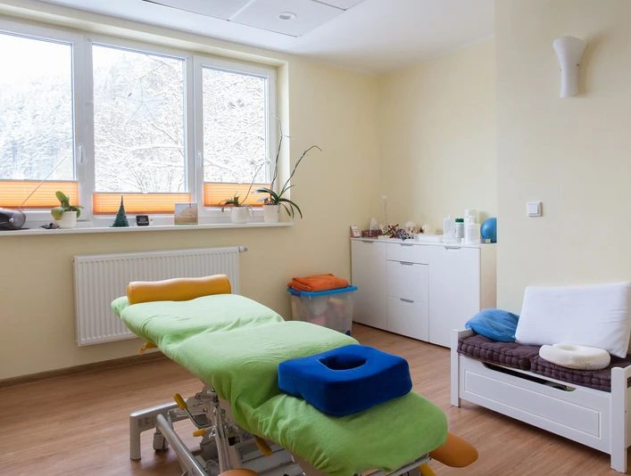 kurmittelhaus-willingen-behandlungsraum.jpg