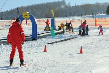skischule-kinderland-dorfwiese.jpg