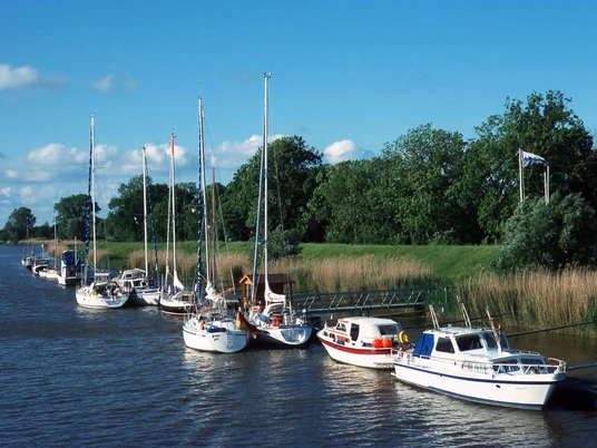 Oberndorf_ Segelboote