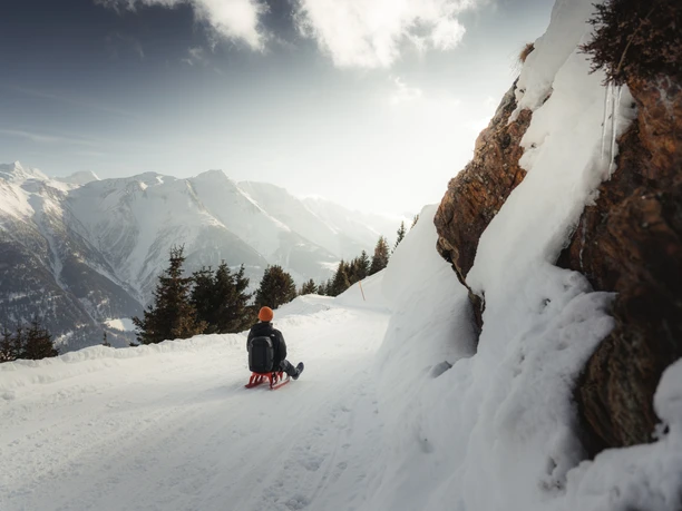 Schlittelpiste Fiescheralp-Lax in der Aletsch Arena