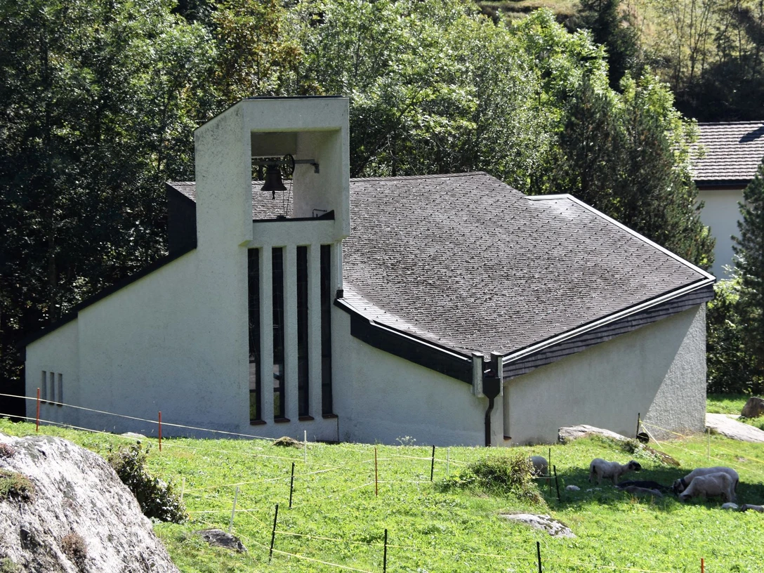 The Brother Claus Chapel enjoys great popularity. Die Bruder-Klaus-Kapelle erfreut sich grosser Beliebtheit.The Brother Claus Chapel enjoys great popularity.
