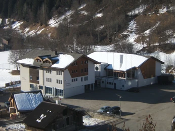 Döttinger Ferienhaus Dorfplatz.jpg