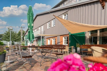 MoorIZ Torfwerk Terrasse Terasse des Café Restauran Torfwerk