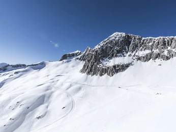 The experience begins at 3100 metres above sea level. Das Erlebnis beginnt auf 3100 Metern HöheThe experience begins at 3100 metres above sea level.