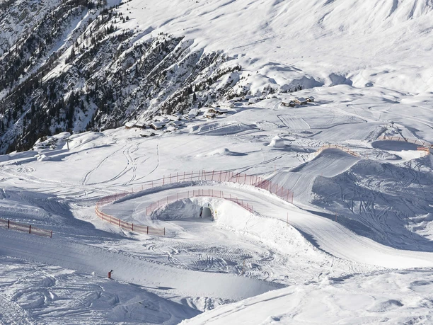 Ein abwechslungsreiches Wintersporterlebnis Ein abwechslungsreiches Wintersporterlebnis