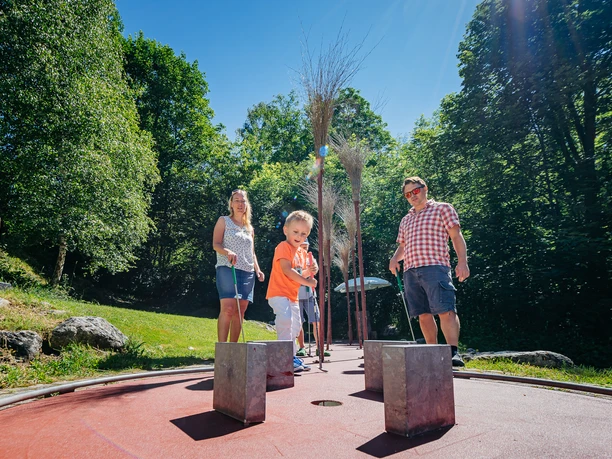 No one too small to be a minigolfer No one too small to be a minigolfer