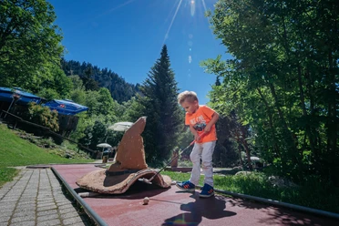 Keiner zu klein, ein Minigolfer zu sein Keiner zu klein, ein Minigolfer zu sein