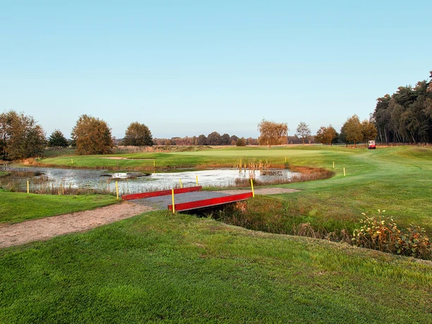 CC0 - Golfclub Bokensdorf4 .jpg Wasserlauf auf dem Gelände der Golfsportanlage Bokensdorf vom Golfclub Wolfsburg