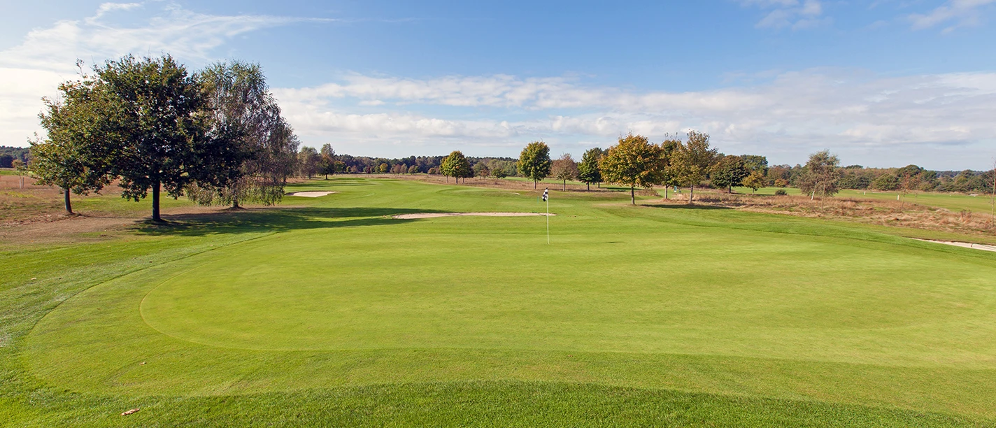 CC0 - Golfclub Bokensdorf1.jpg Grünfläche auf dem Gelände der Golfsportanlage Bokensdorf vom Golfclub Wolfsburg