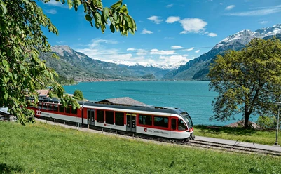 zentralbahn-brienzersee-ebligen-zug.jpg