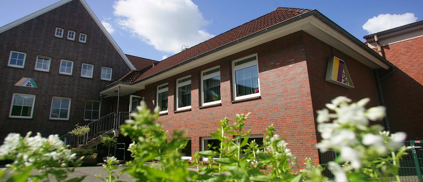 Jugendherberge Aurich Außenansicht.jpg