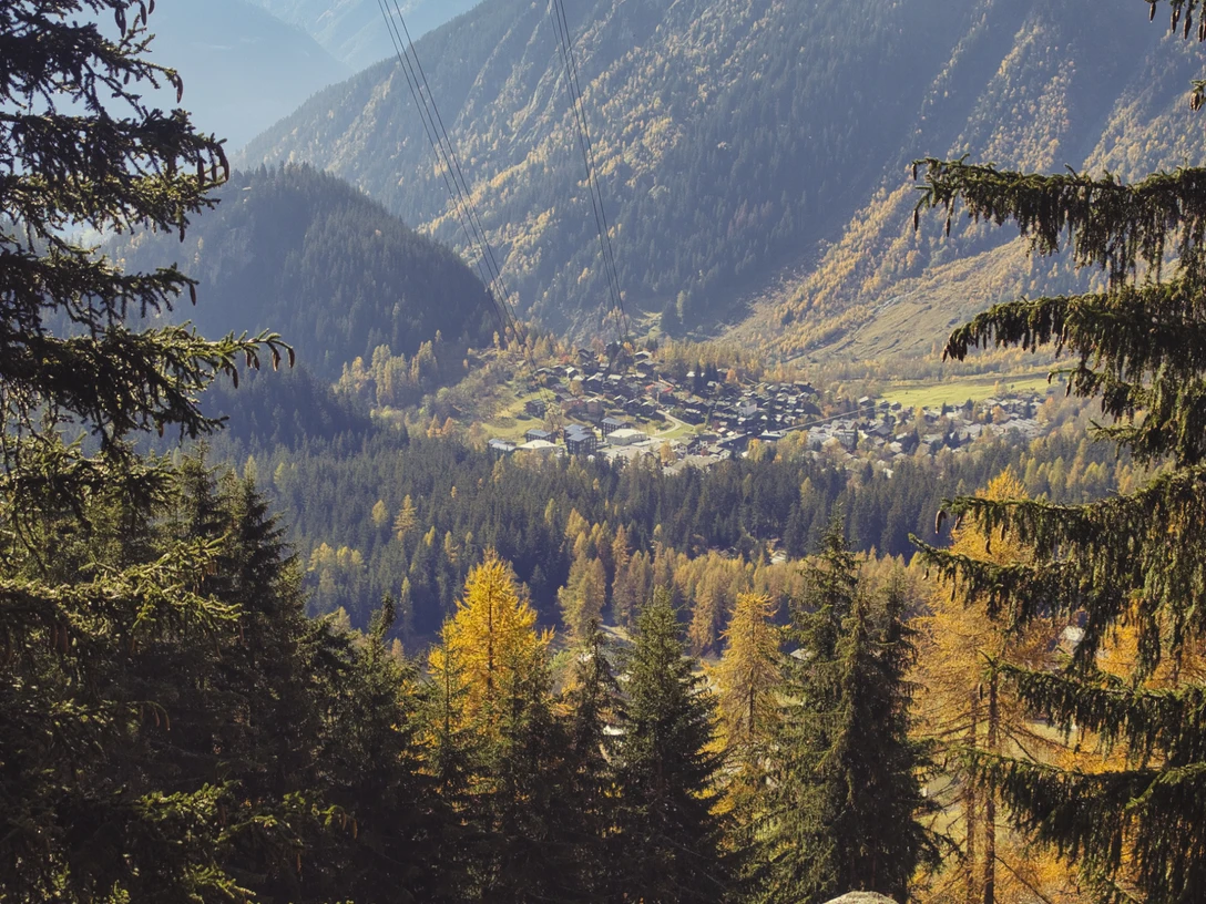 Zu Besuch im urchigen Dorf Zu Besuch im urchigen Dorf