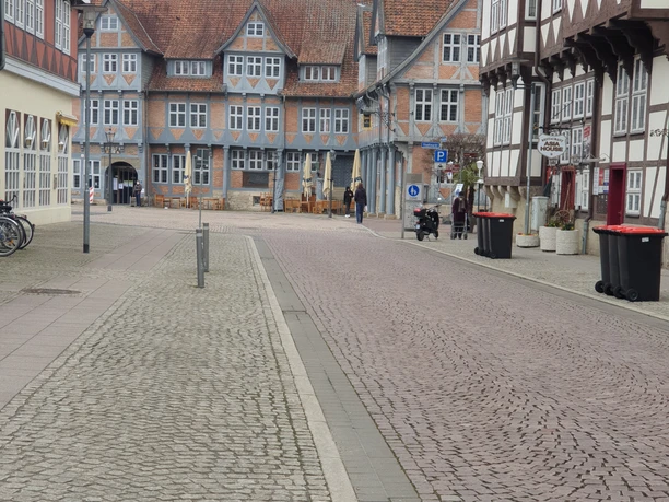 Motorrad-Parkplatz-Kanzleistrasse-1