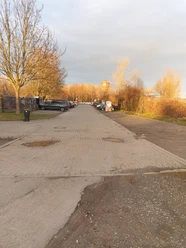Parkplatz Aral-Tankstelle-1.jpg Parkplatz Aral-Tankstelle-1