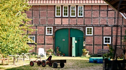 Unser Hof bietet viel Luft zum Atmen Unser Hof bietet viel Luft zum Atmen