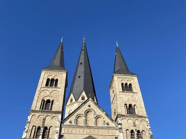 Das Bonner Münster Das Bonner Münster - Blick vom Martinsplatz