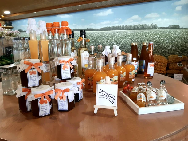 Brouwers_Sanddornprodukte Das Bild zeigt die Sanddornprodukte aus dem Hofladen Brouwer