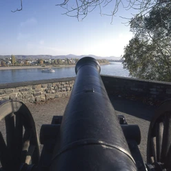 Blick vom Alten Zoll über den Rhein Blick vom Alten Zoll über den Rhein zum Siebengebirge.