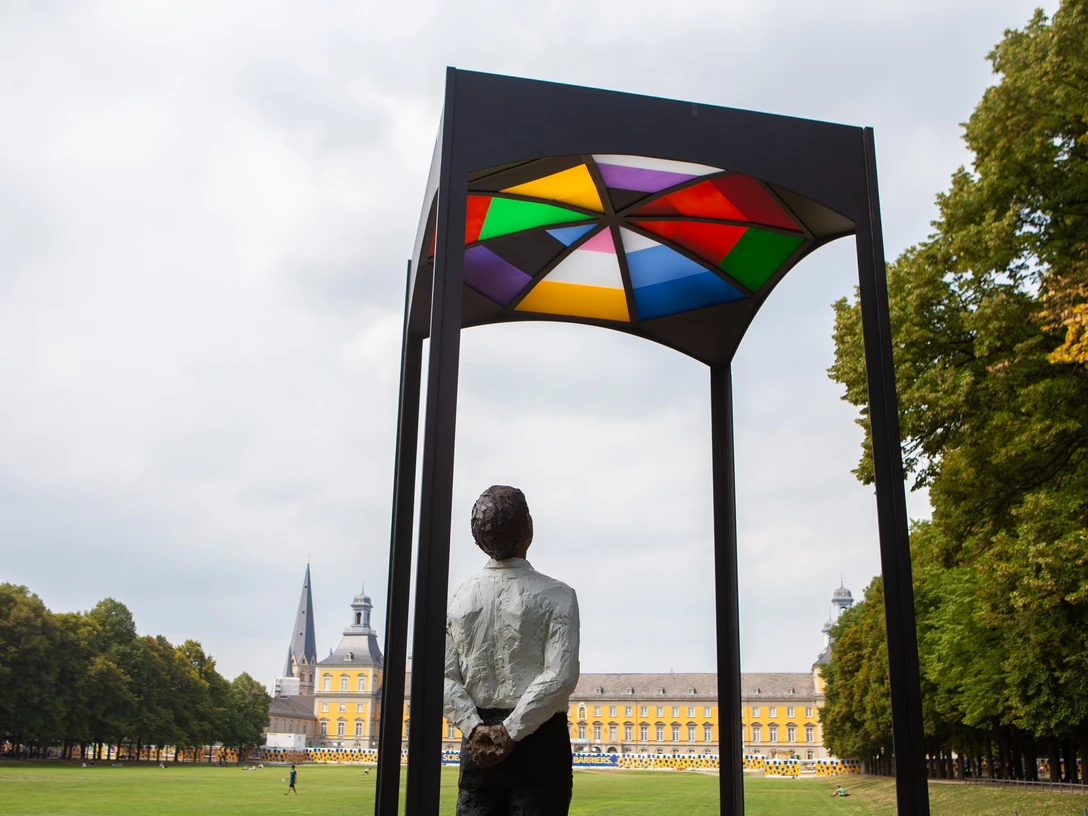 August Macke Figur im Hofgarten AugustMackeFigur_im_Hofgarten
