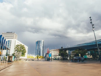 WCCB und Blick zu UN Klimasekretariat und Post Tower WCCB_UN_Klimasekretariat_und_Post_Tower